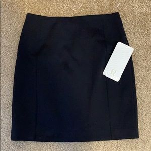 Lululemon &go cityfater skirt sz 8 black